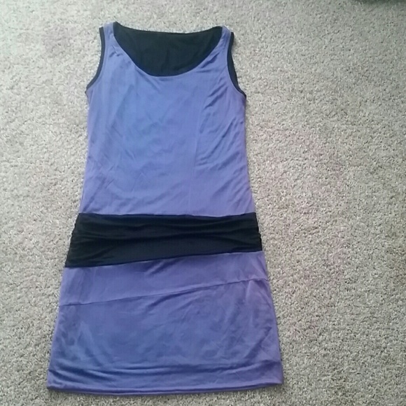 Sleeveless dress - Picture 2 of 4